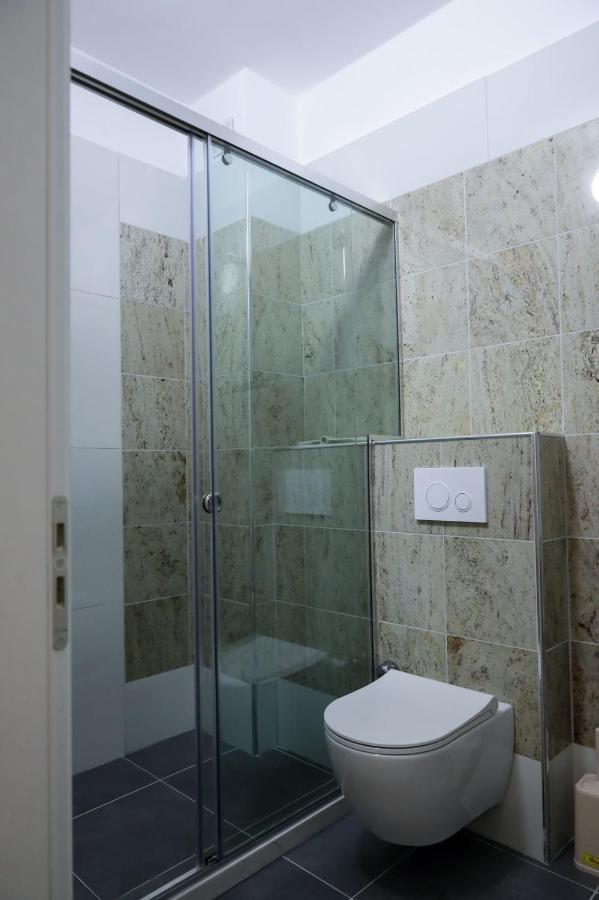 Apartamento Fishta Q5 32